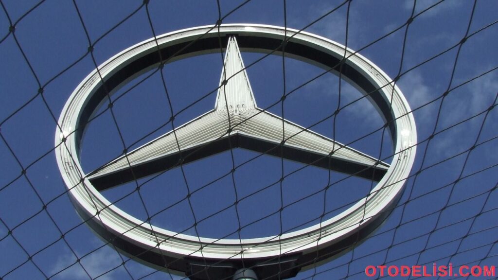 Mercedes Araba Logo